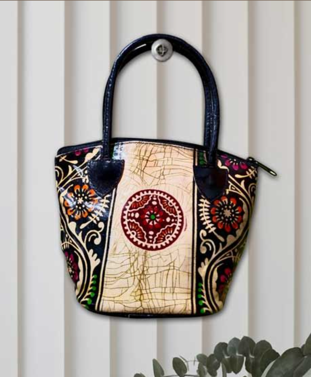 HANDMADE LEATHER BATIK BAG - BLACK