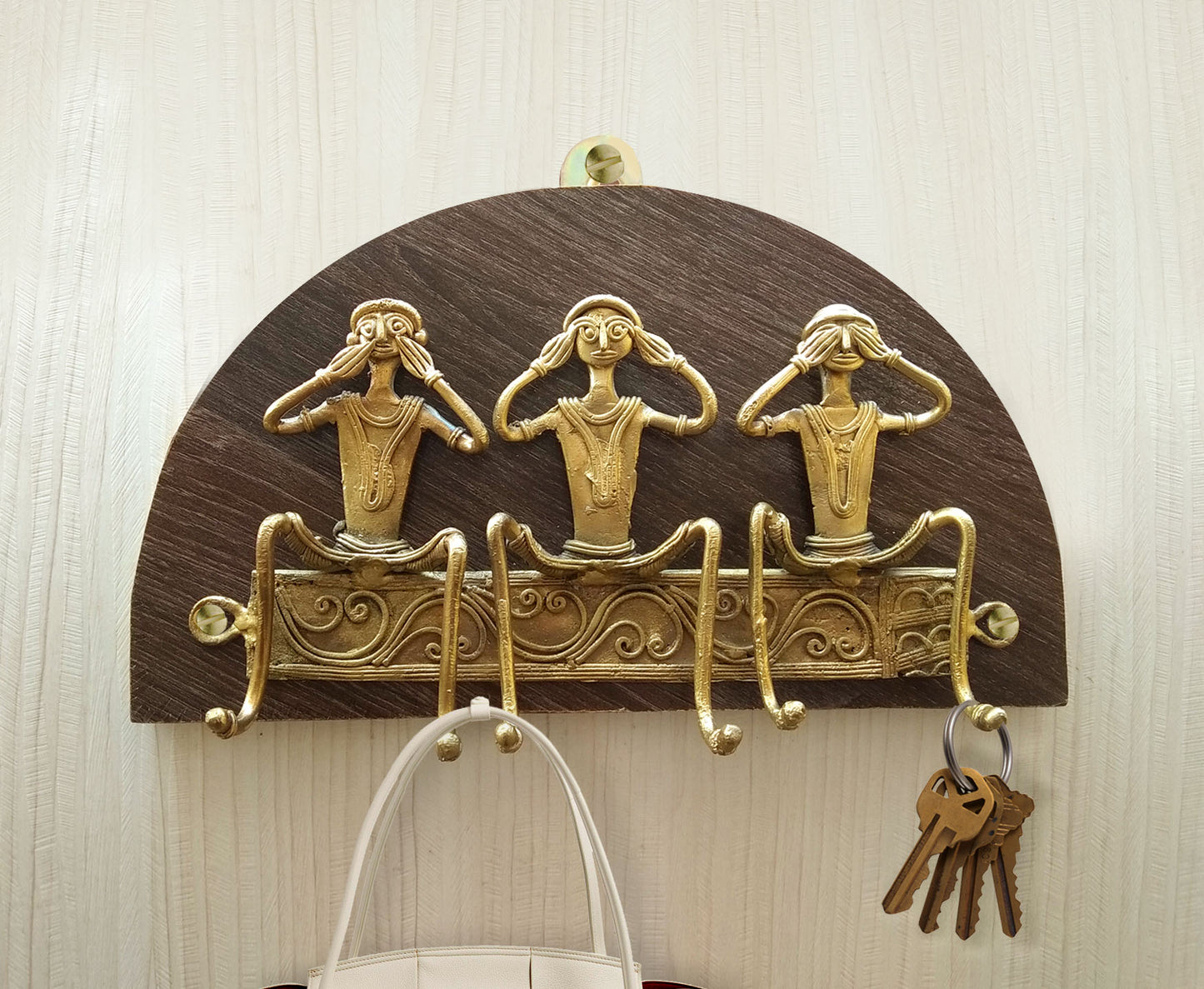 HANDMADE DOKRA THREE WISE MEN KEY OR TOWEL HOLDER FIXED ON WOODEN BASE